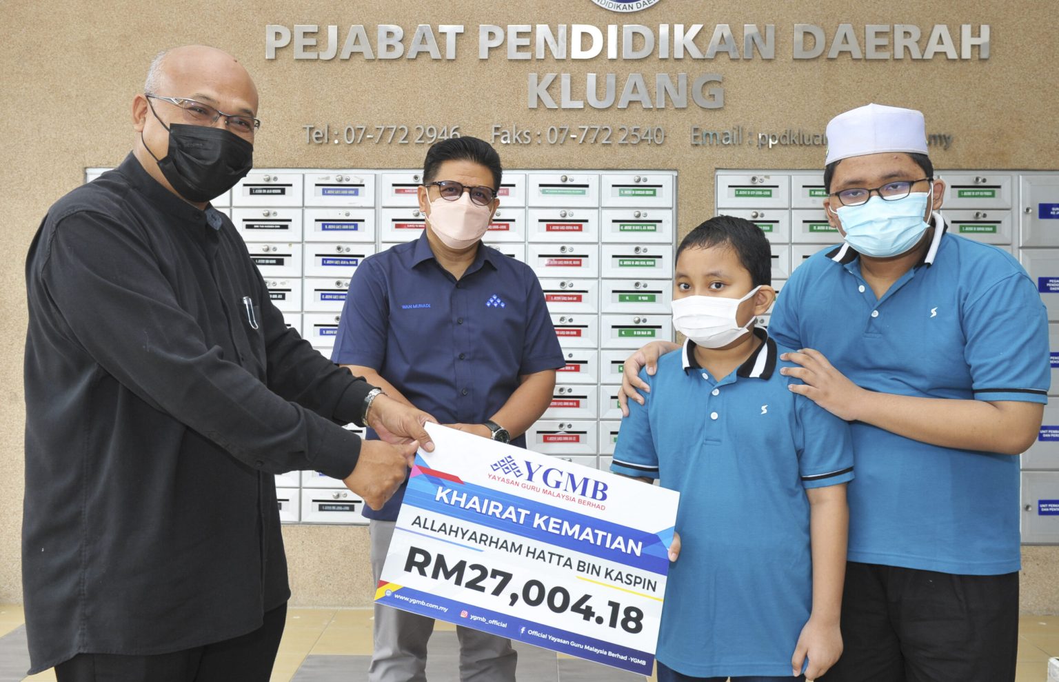 KEHILANGAN KEDUA-DUA KAKI BUKANLAH HALANGAN ALLAHYARHAM USTAZ HATTA TERUS MENDIDIK ANAK-ANAK NEGARA